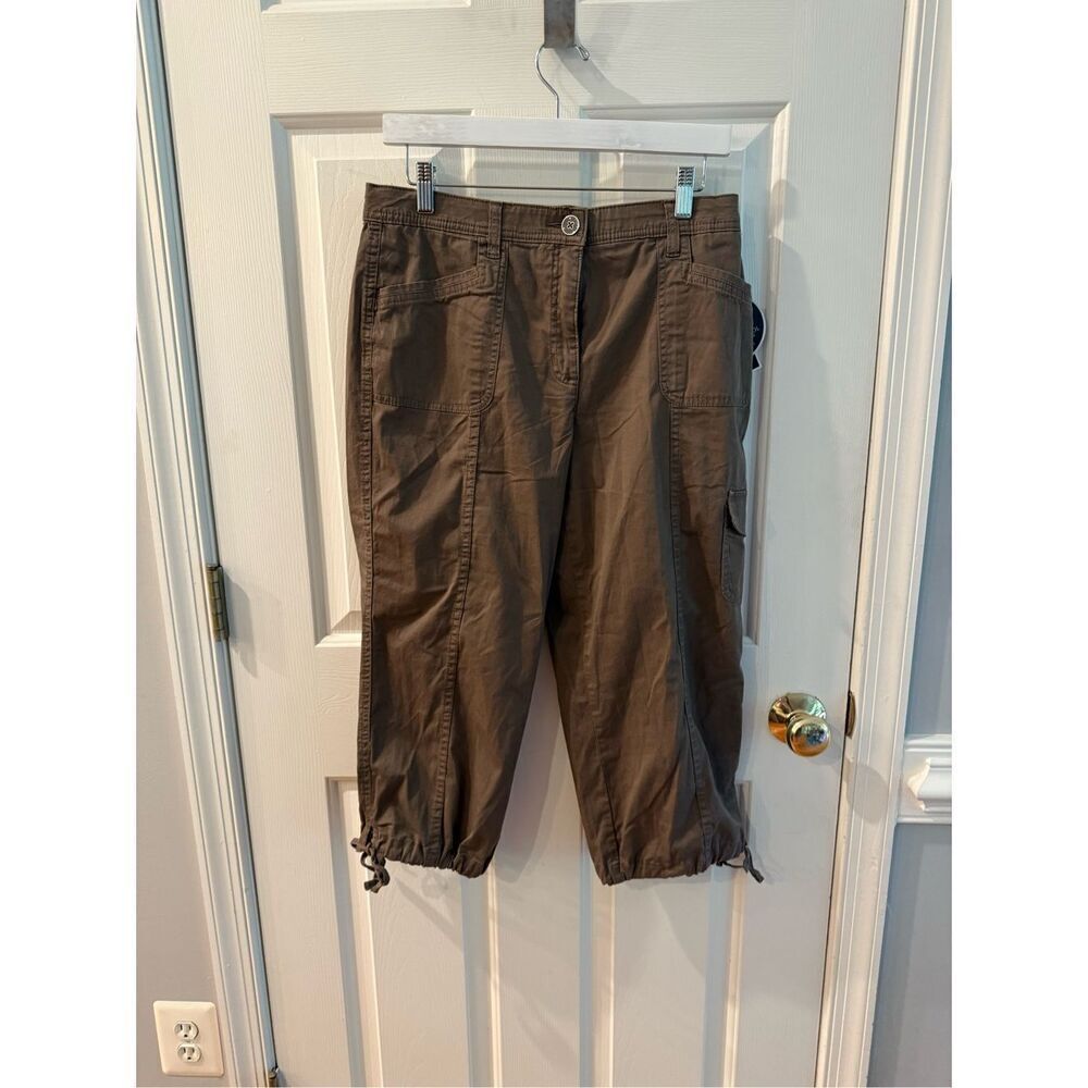 Karen Scott Brown Cargo Capri Pants sz 8 NWT